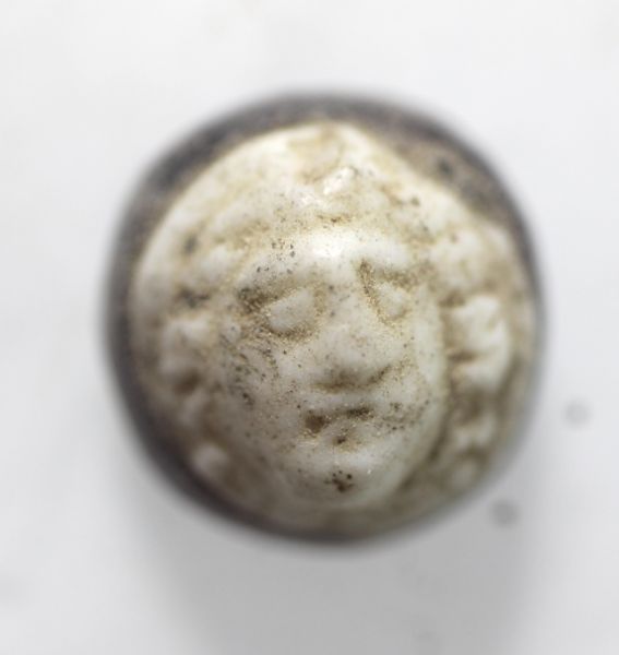 Picture of ANCIENT ROMAN. GLASS CAMEO. 100 - 200 A.D