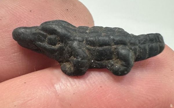Picture of ANCIENT EGYPT-  FAIENCE  AMULET OF A CROCADILE. 600 - 300 B.C. NO SUSPENSION LOOP
