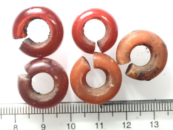 Picture of   Ancient Egypt. LOT OF 5 CARNELIAN HAIR RINGS. 600 - 300 B.C