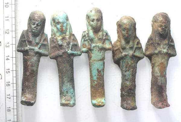 Picture of ANCIENT EGYPT. THIRD INTERMEDIATE PERIOD. LOT OF 5 FAIENCE USHABTIS. 1000 - 700 B.C